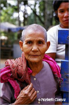 27_2003_12_C3_camboya_angkorwat00