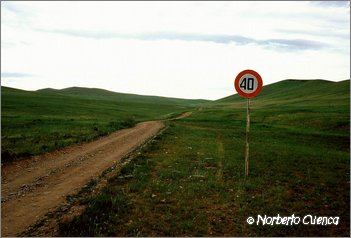 02_2004_07_mongolia_1de8_25