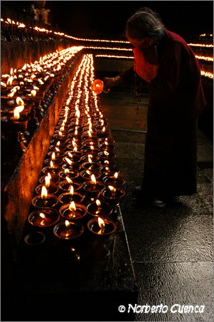 08_035_2005_08_tibet_0534_lhasa1