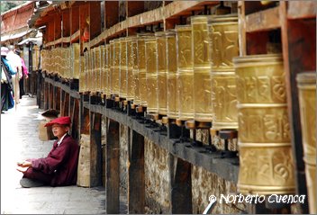 007_2005_08_tibet_0051_lhasa1