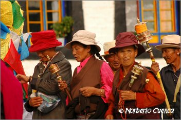 021_2005_08_tibet_0307_lhasa1
