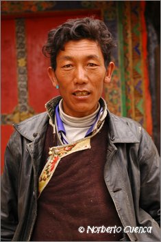024_2005_08_tibet_0346_lhasa1