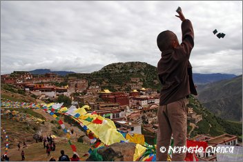 037_2005_08_tibet_0554_ganden