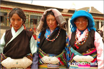 113_2005_08_tibet_1568_back_in_sangsang