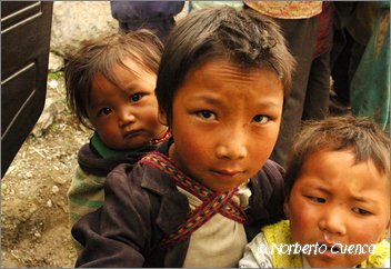 119_2005_08_tibet_1654_arround_lhatse