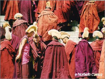012_china2002_xiahe_monjes