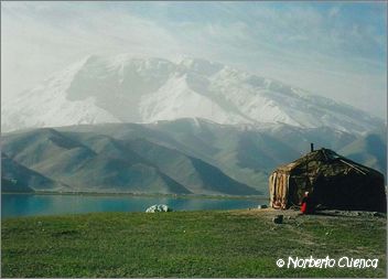 070_china2002_lago_karakul_madre