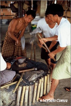 29_2004_09_myanmar_06de12_inlelake_18