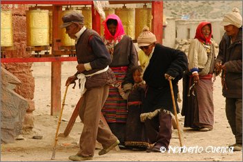 102_2005_08_tibet_1440_paryang